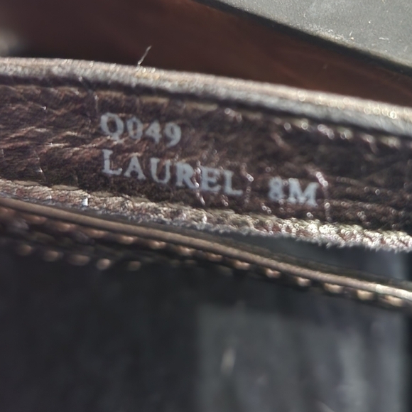 COACH Laurel Leather Silver Gray Bugle Beaded Flip Flop Sandals Size 8 - Picture 15 of 16